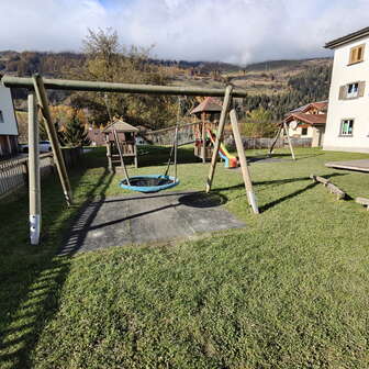 Spielplatz Kindergarten / Scoleta Zillis