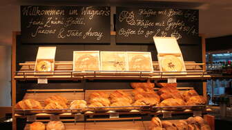 Brottheke im Wagner's in Thusis